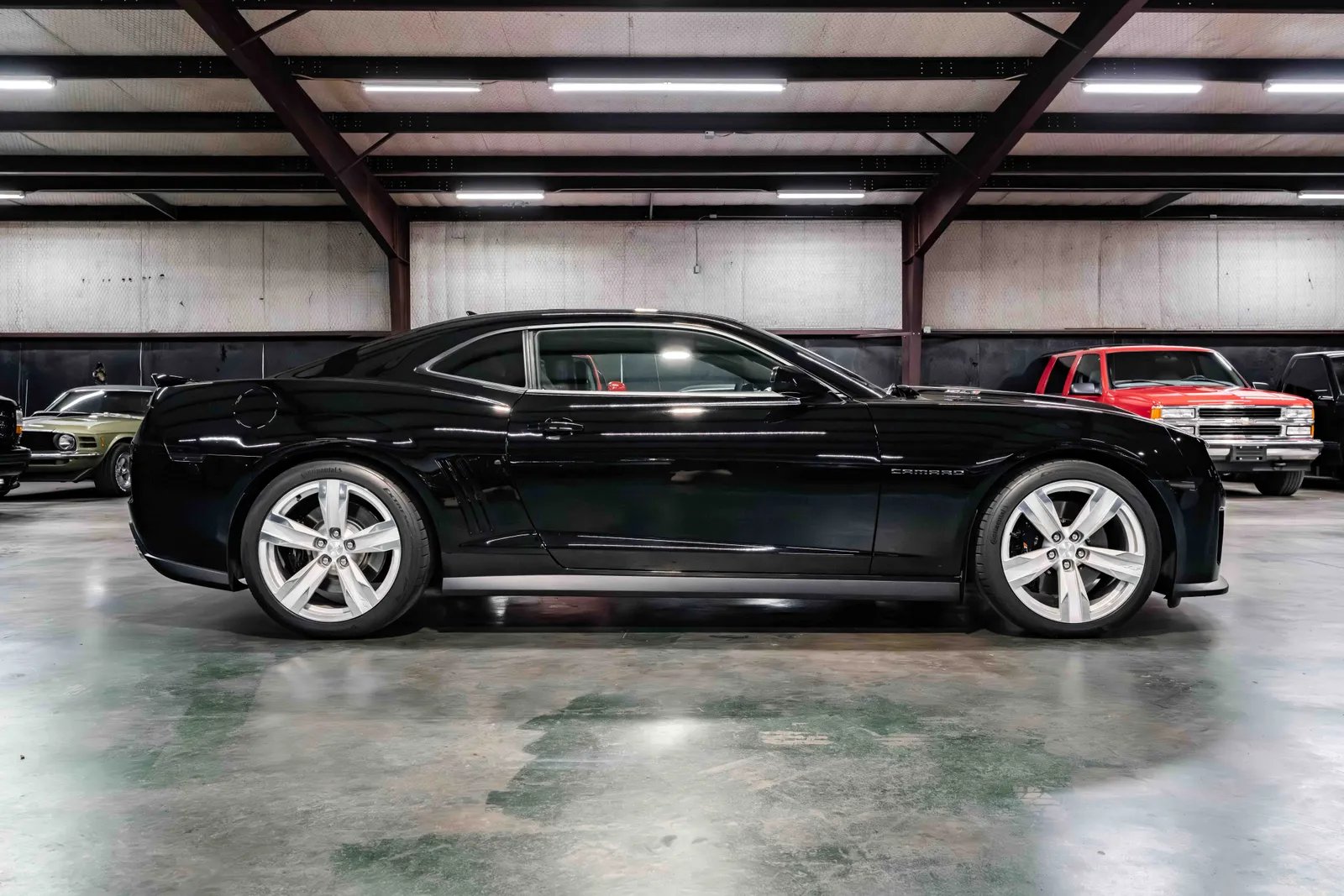 10_2012-Chevrolet-Camaro ZL1-Black-80024217.jpg